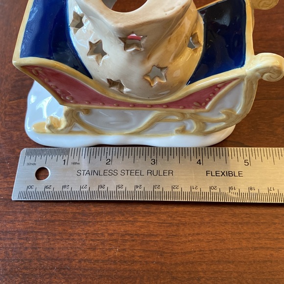 Vintage Traditional Santa with Sleigh Tea Light Candle Holder. Ceramic. - Picture 7 of 9